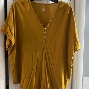 Sonoma Mustard Yellow Short Sleeve V-Neck Button Front Top